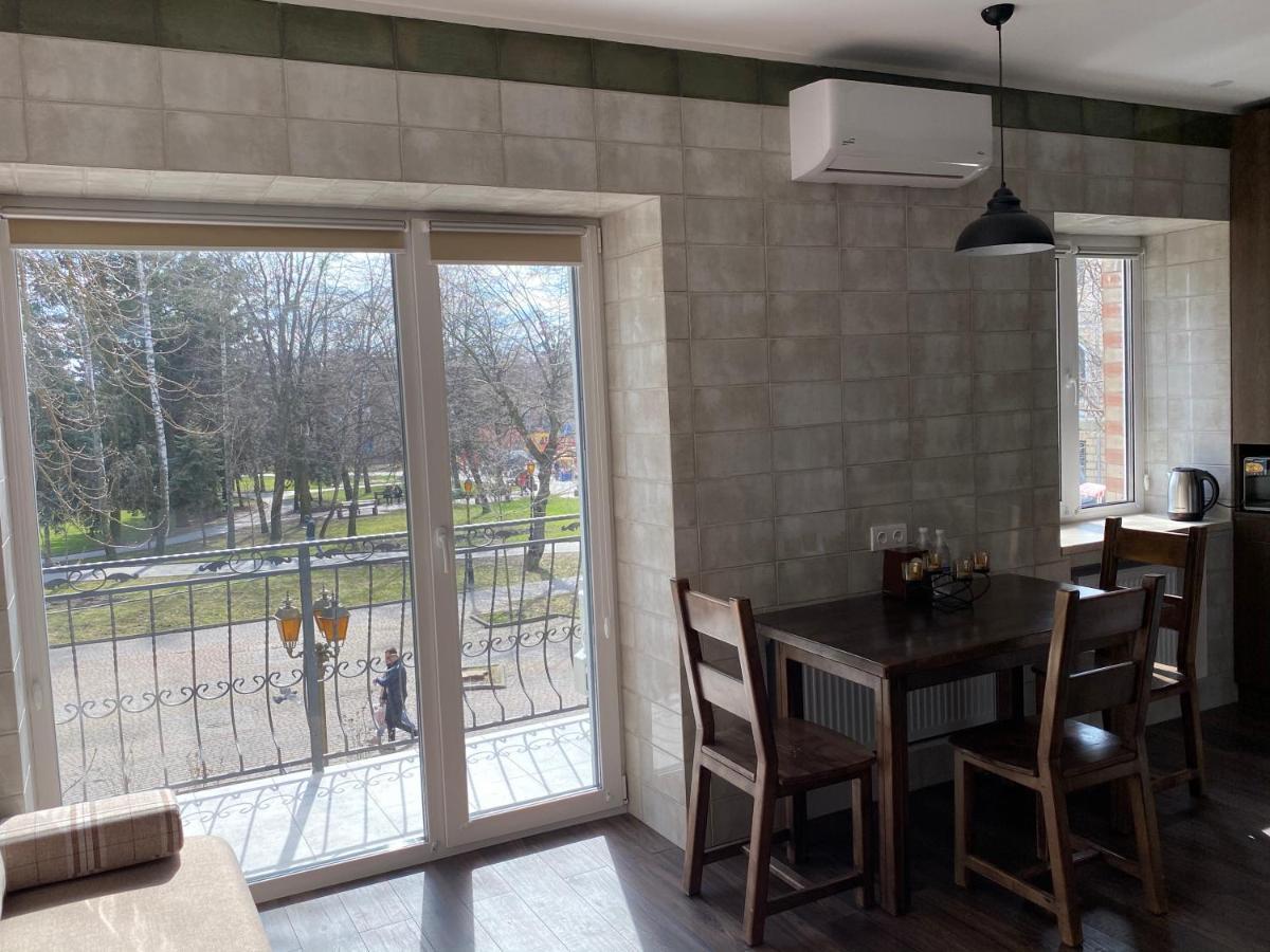 Park Apartment Vinița Exterior foto